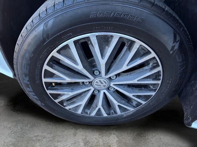 2018 Volkswagen Passat 2.0T SE