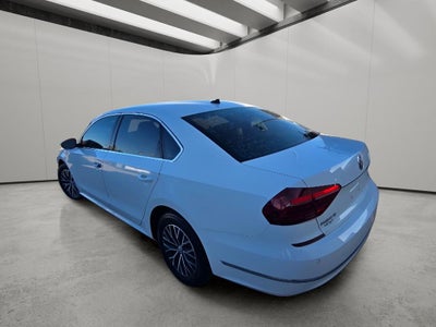 2018 Volkswagen Passat 2.0T SE