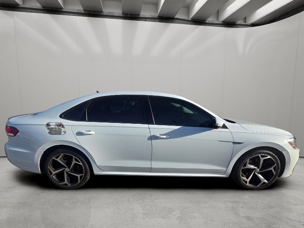 2020 Volkswagen Passat 2.0T R-Line