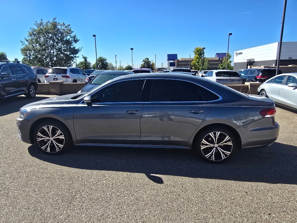 2022 Volkswagen Passat 2.0T SE