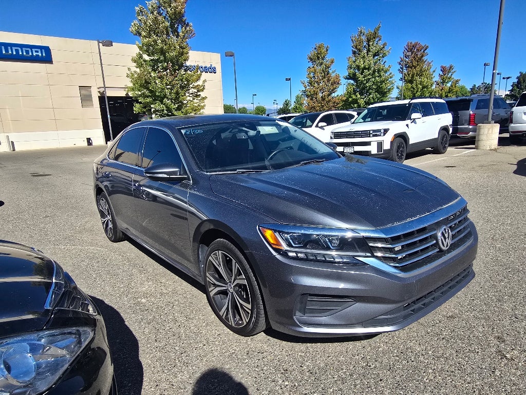 2022 Volkswagen Passat 2.0T SE