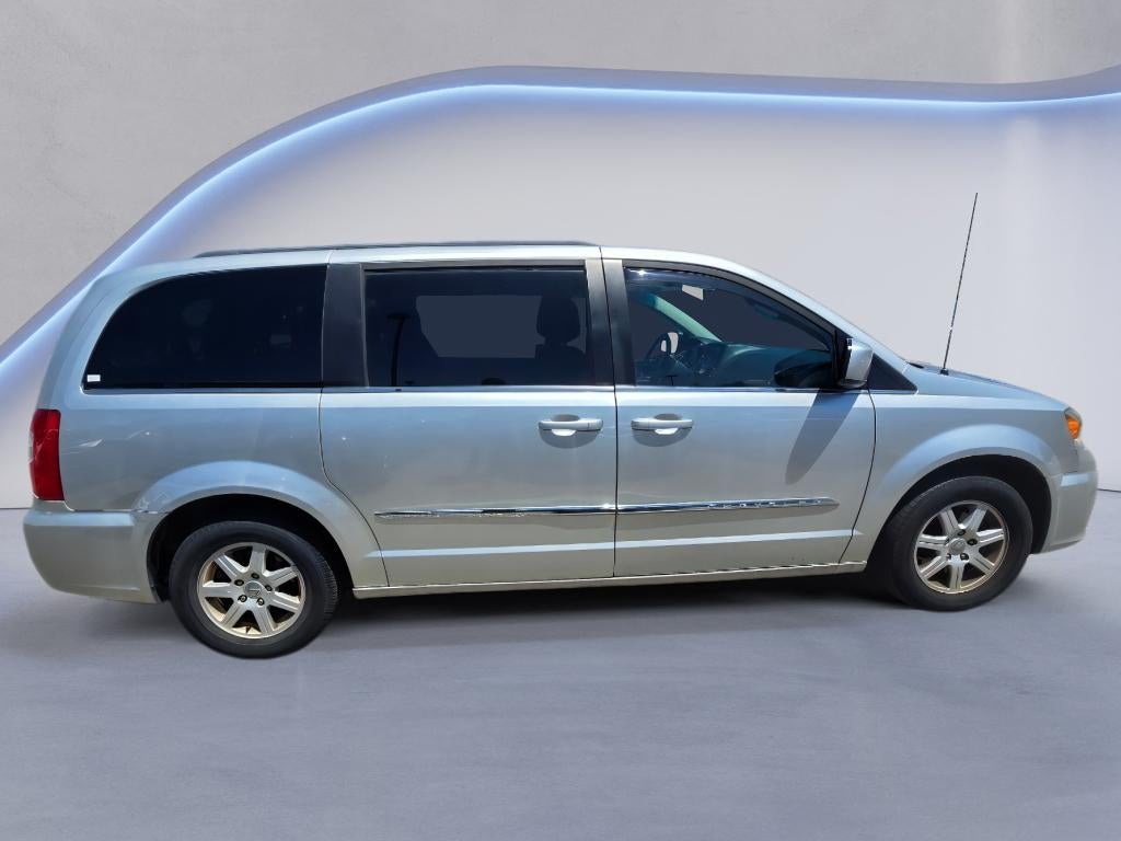 2011 Chrysler Town & Country Touring