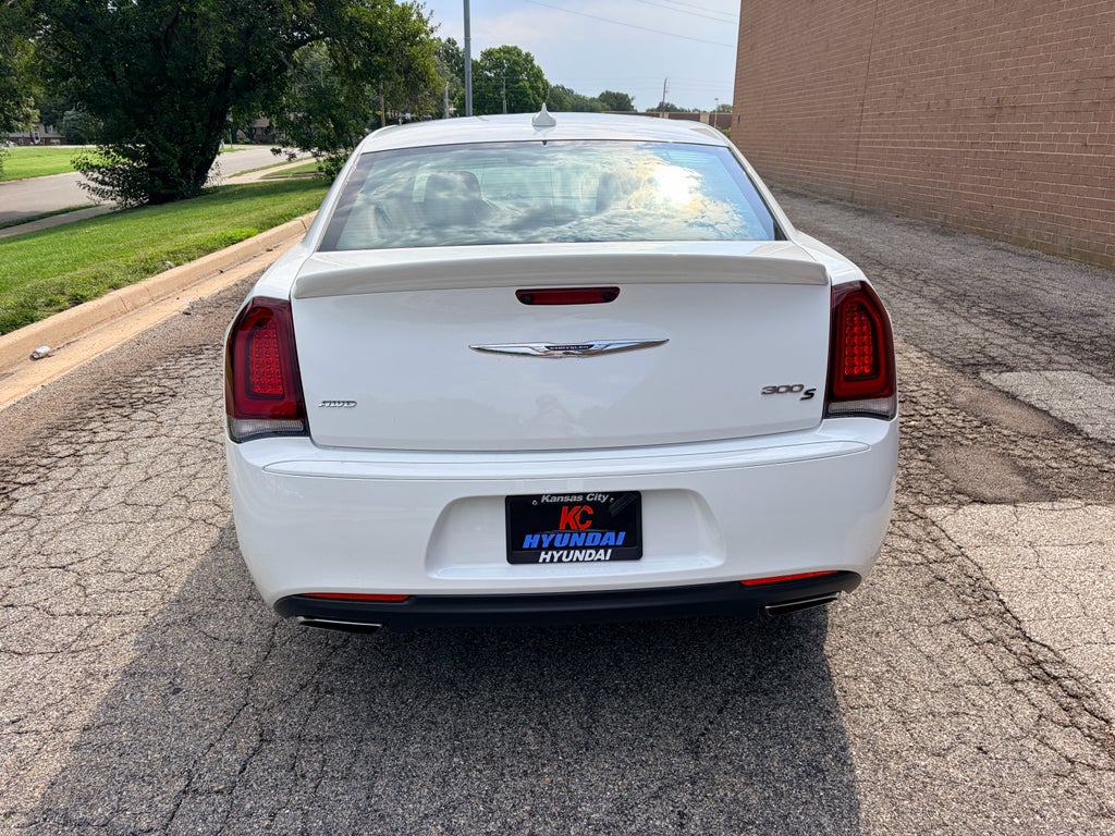 2017 Chrysler 300 300S