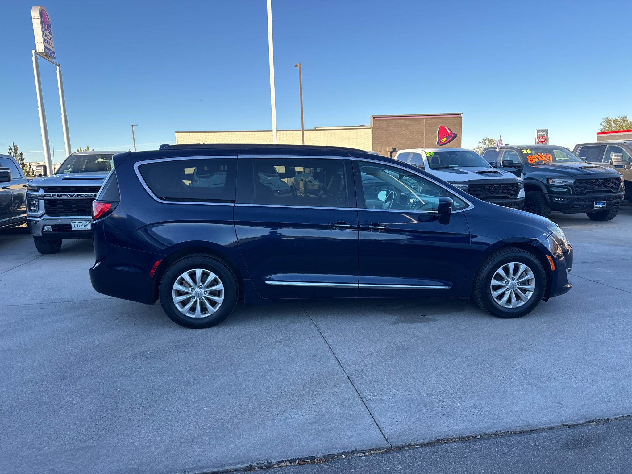 2017 Chrysler Pacifica Touring L