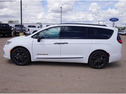 2024 Chrysler Pacifica Touring L in Sterling, CO - Korf Auto