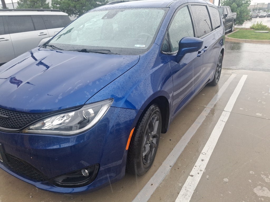 2020 Chrysler Pacifica Touring L Plus 35th Anniversary