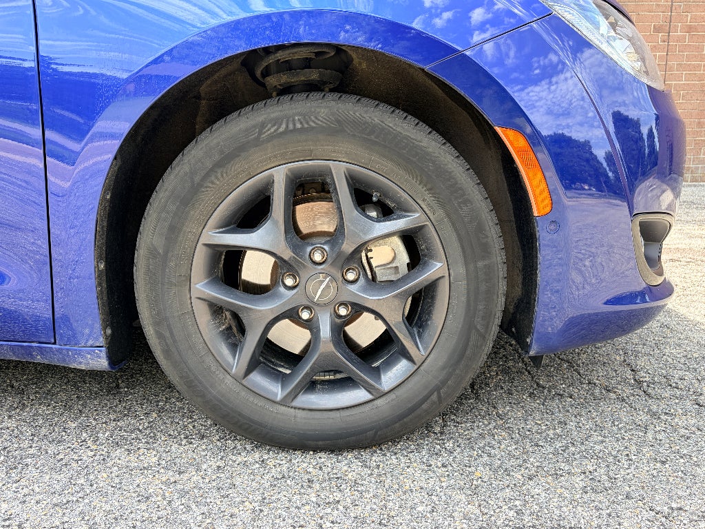 2020 Chrysler Pacifica Touring L Plus 35th Anniversary