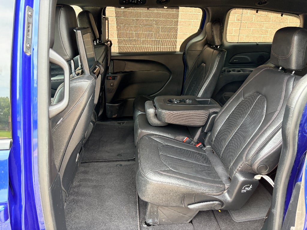 2020 Chrysler Pacifica Touring L Plus 35th Anniversary