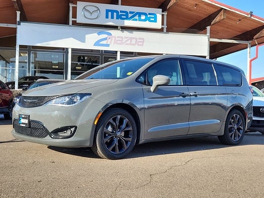 2020 Chrysler Pacifica Touring in Sterling, CO - Korf Auto