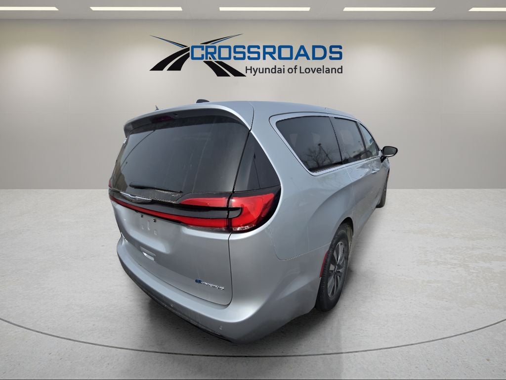 2024 Chrysler Pacifica Hybrid Select