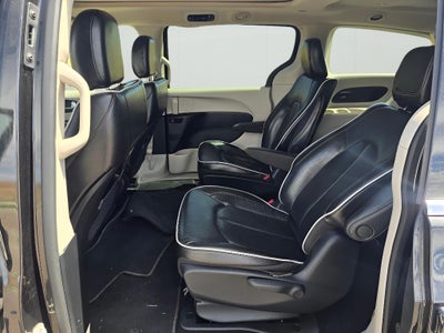 2023 Chrysler Pacifica Hybrid Limited