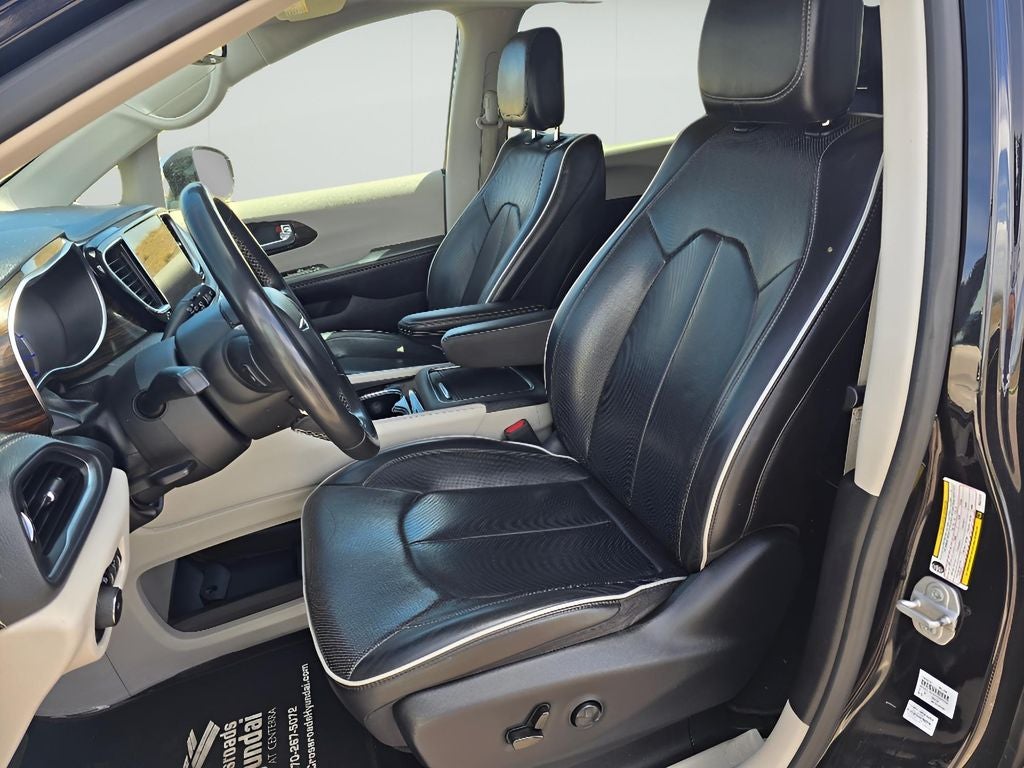 2023 Chrysler Pacifica Hybrid Limited