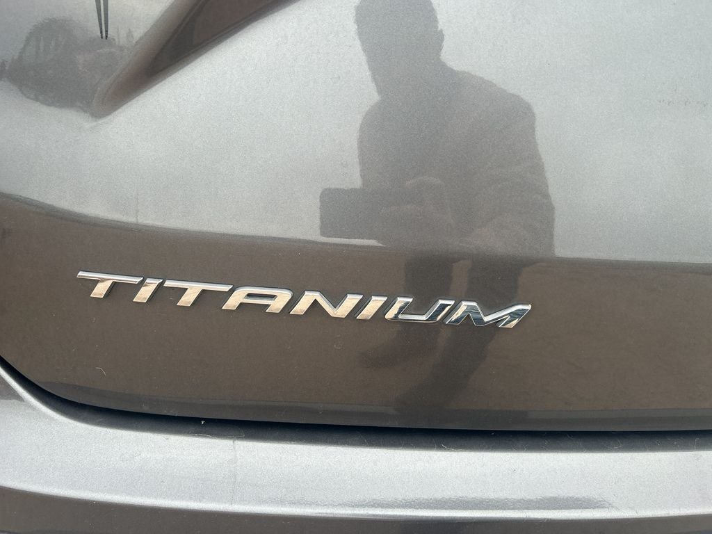 2021 Ford Edge Titanium