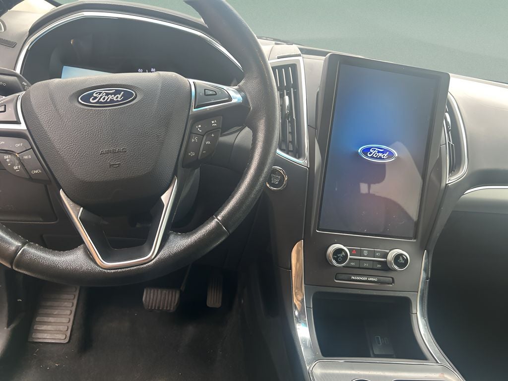 2021 Ford Edge Titanium