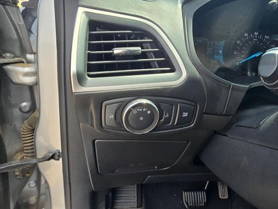 2022 Ford Edge SE