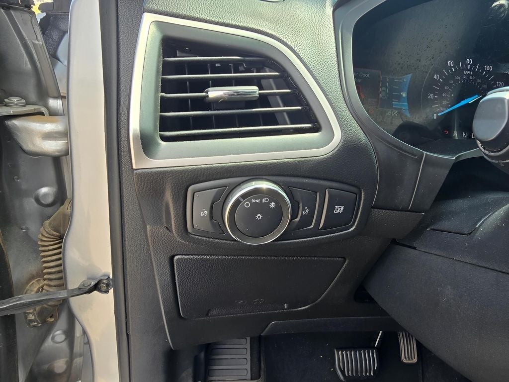 2022 Ford Edge SE