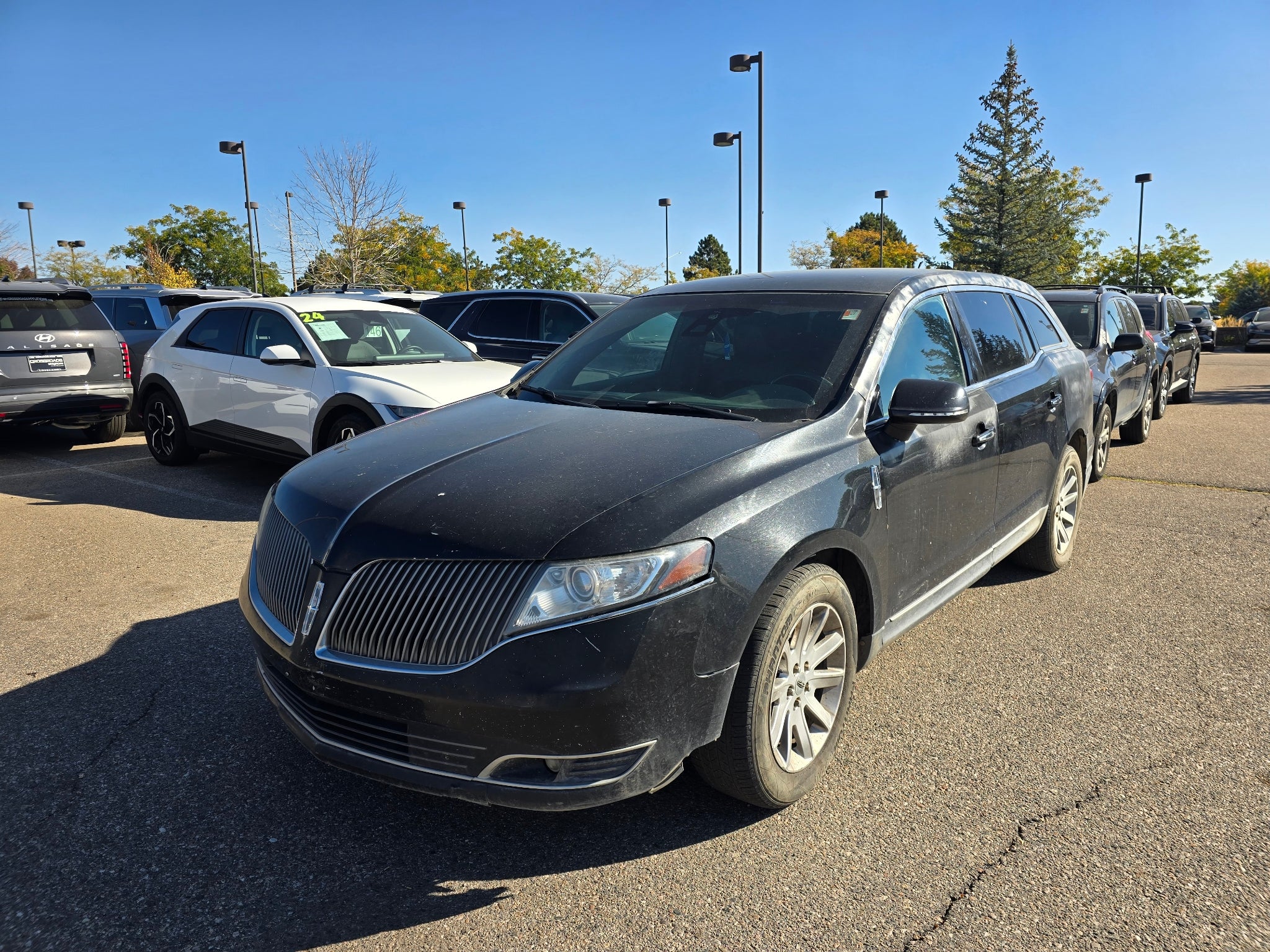 2013 Lincoln MKT Livery