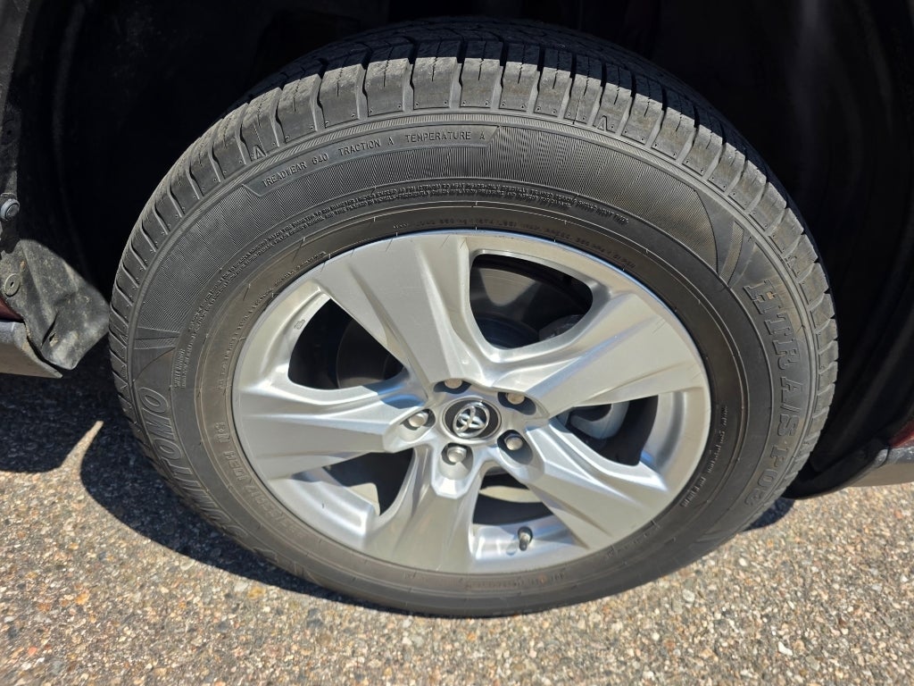 2019 Toyota RAV4 Hybrid XLE