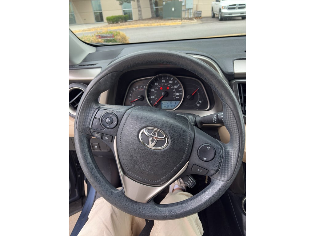 2013 Toyota RAV4 LE