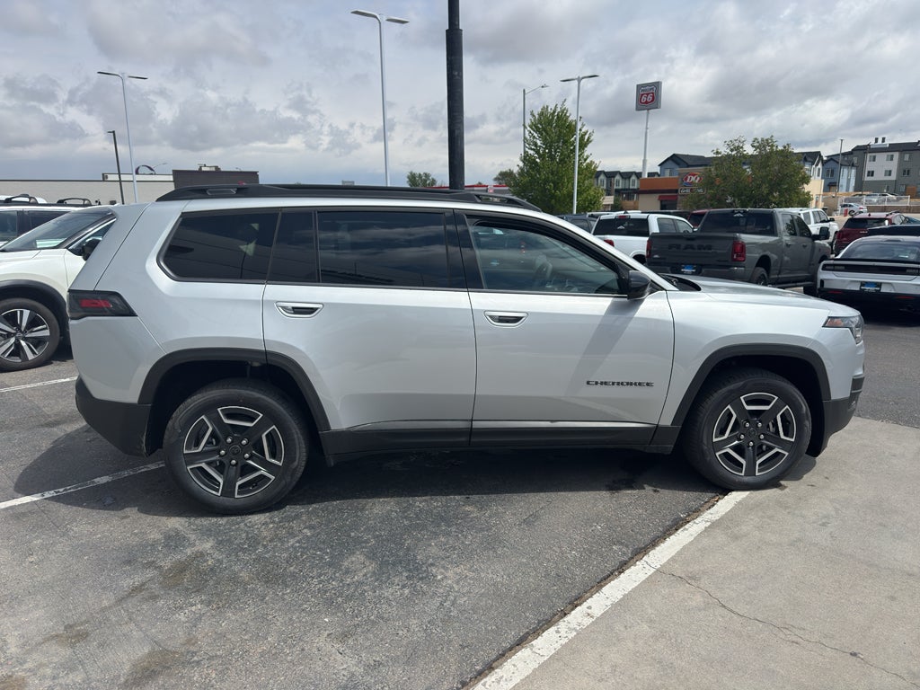 2026 Jeep Cherokee Laredo
