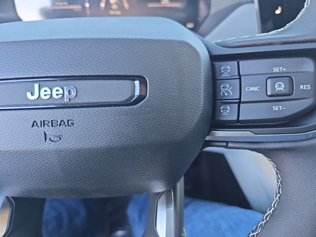 2026 Jeep Cherokee Laredo