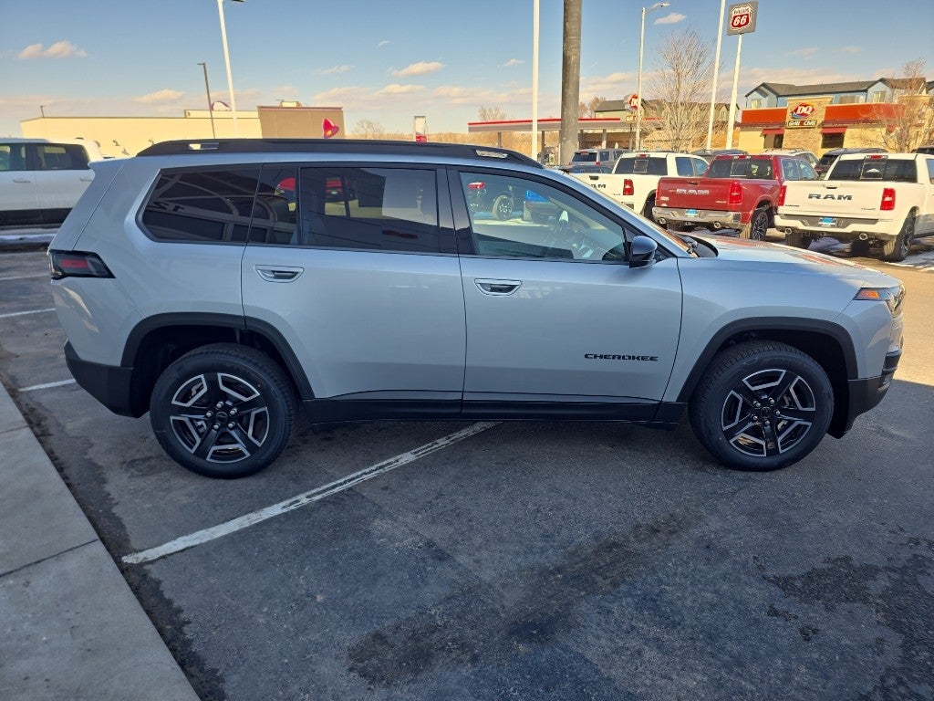2026 Jeep Cherokee Laredo