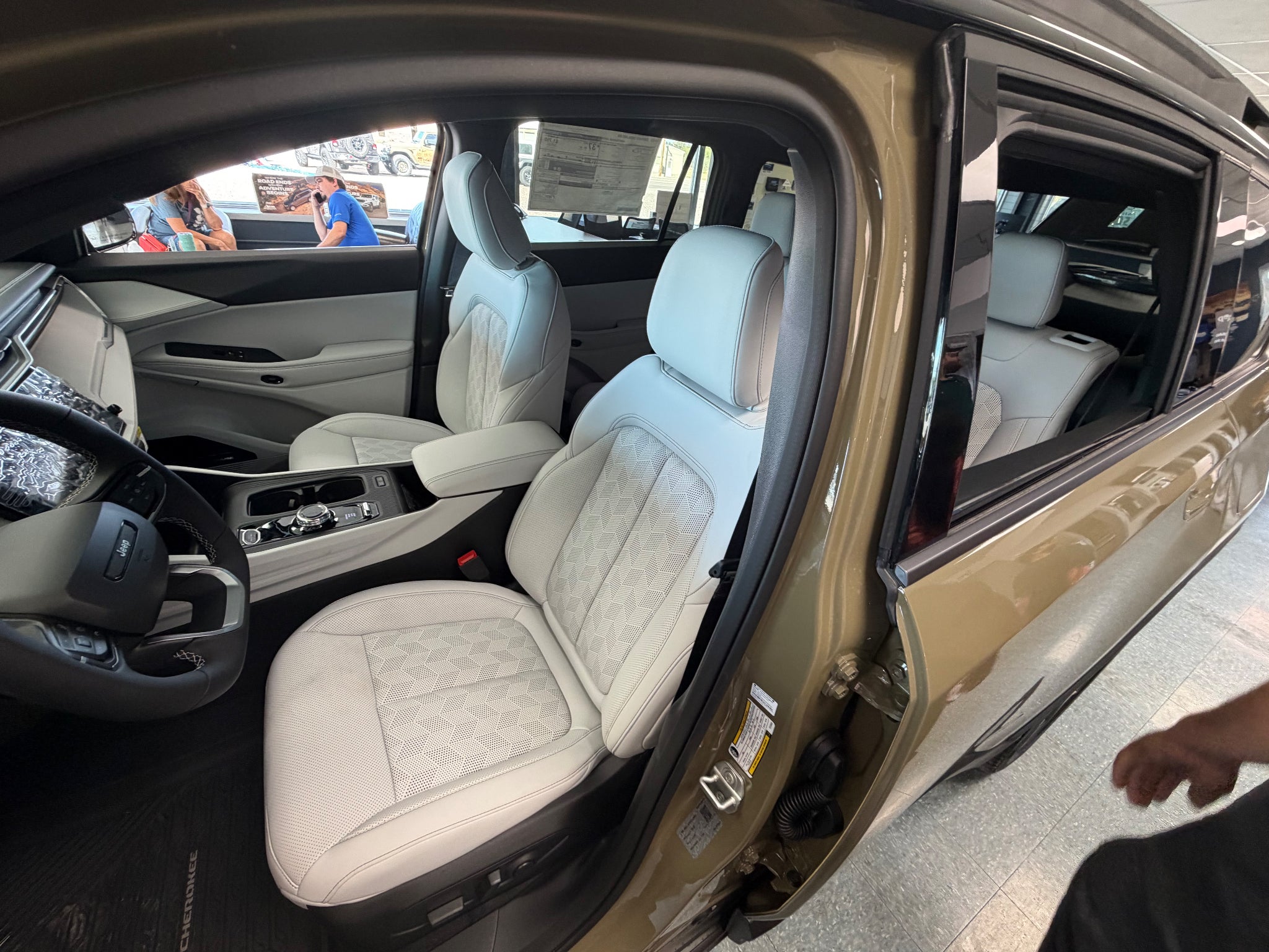 2026 Jeep Cherokee Overland