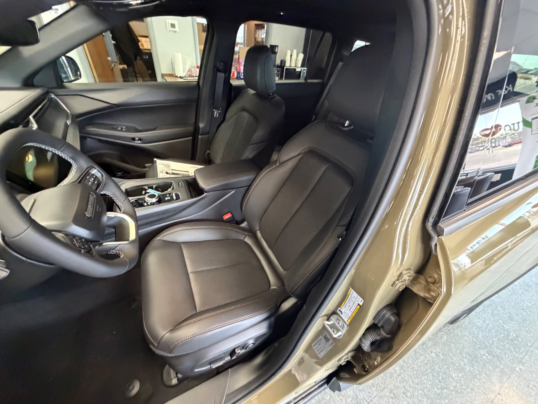 2026 Jeep Cherokee Overland