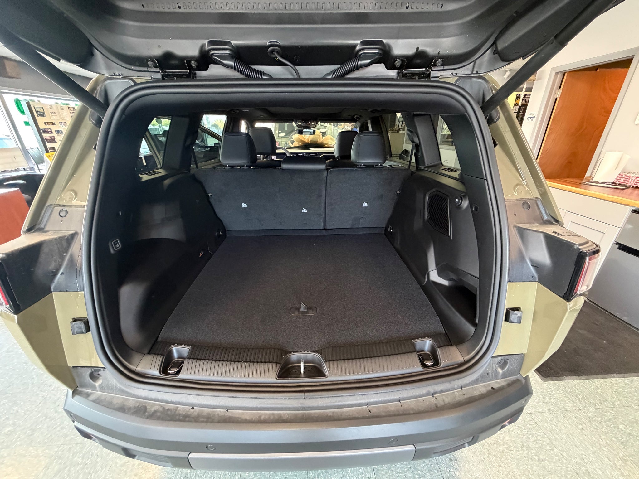 2026 Jeep Cherokee Overland