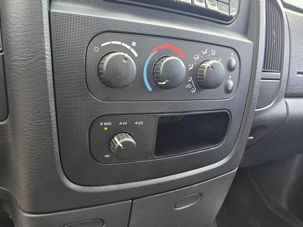 2004 Dodge Ram 2500 SLT