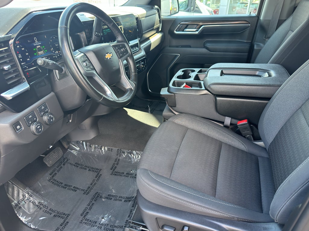 2025 Chevrolet Silverado 1500 LT