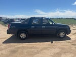 2004 Chevrolet Avalanche Base