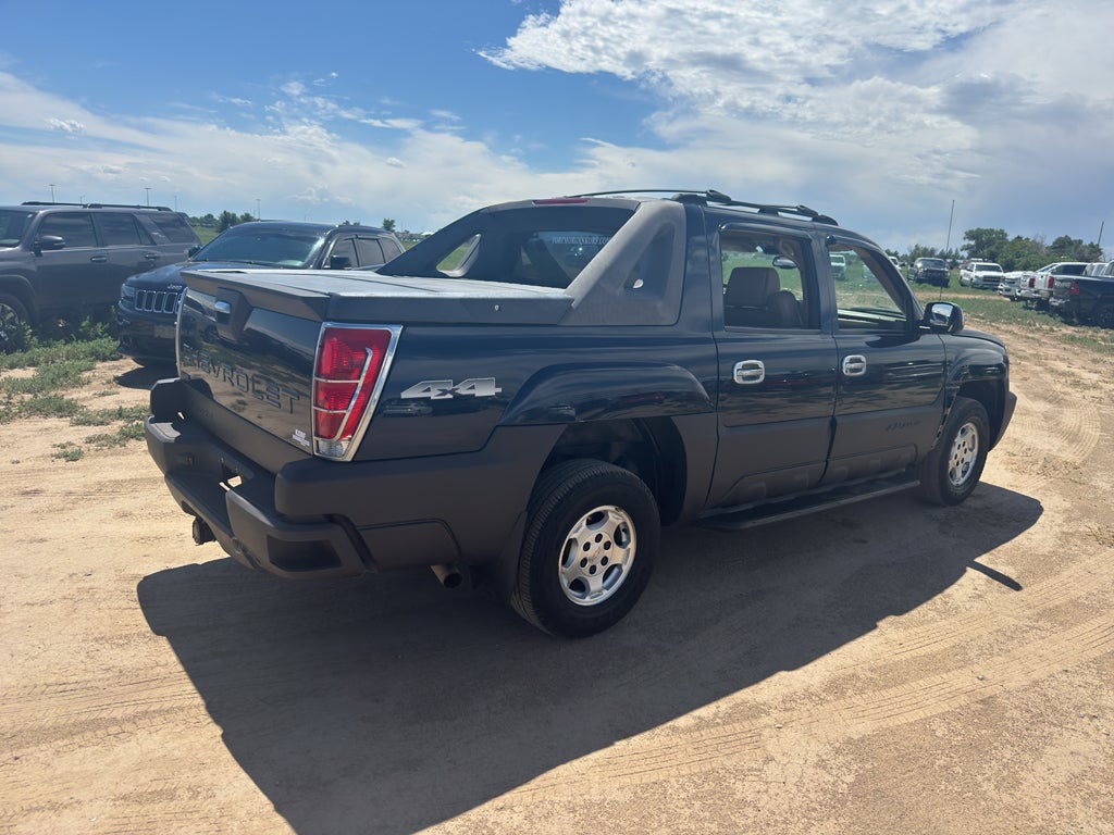 2004 Chevrolet Avalanche Base