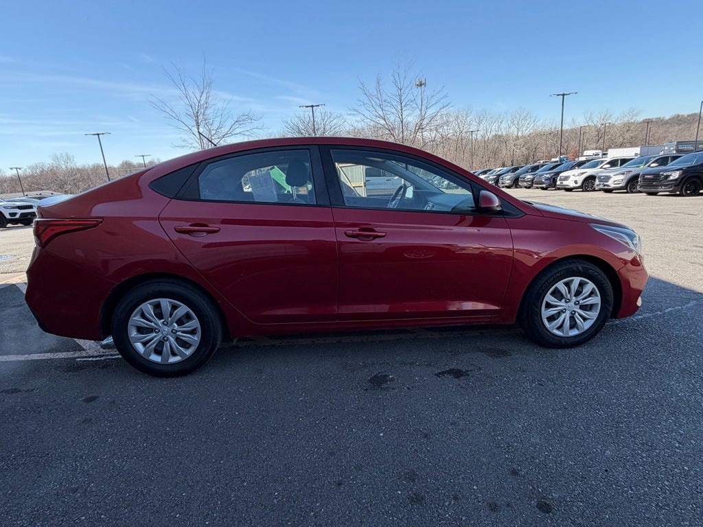 2020 Hyundai Accent SE