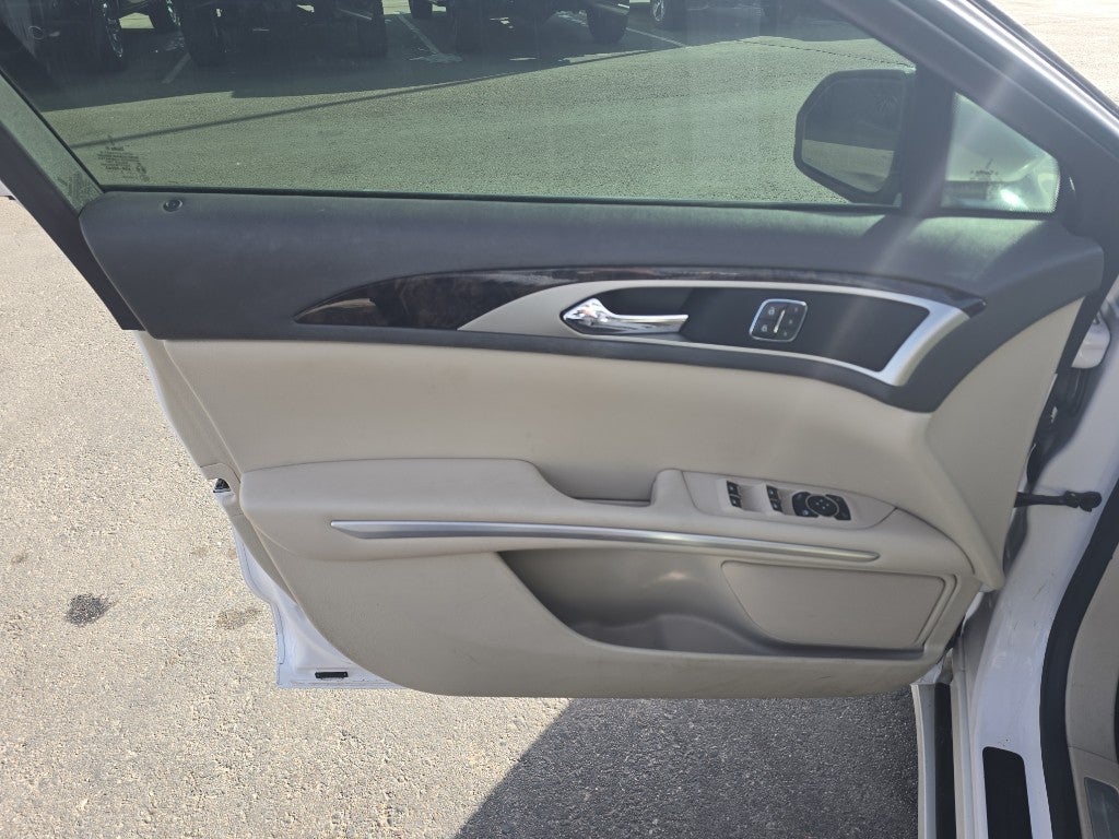 2016 Lincoln MKZ Base