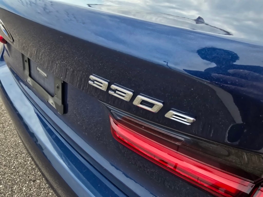2021 BMW 3 Series 330e xDrive