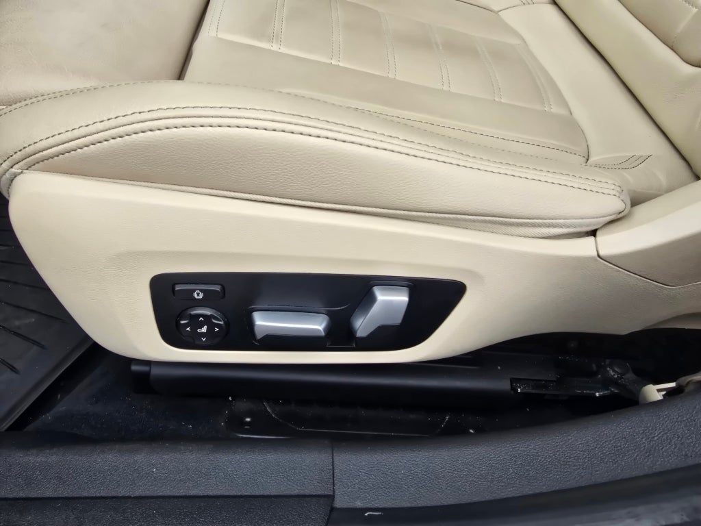 2021 BMW 3 Series 330e xDrive