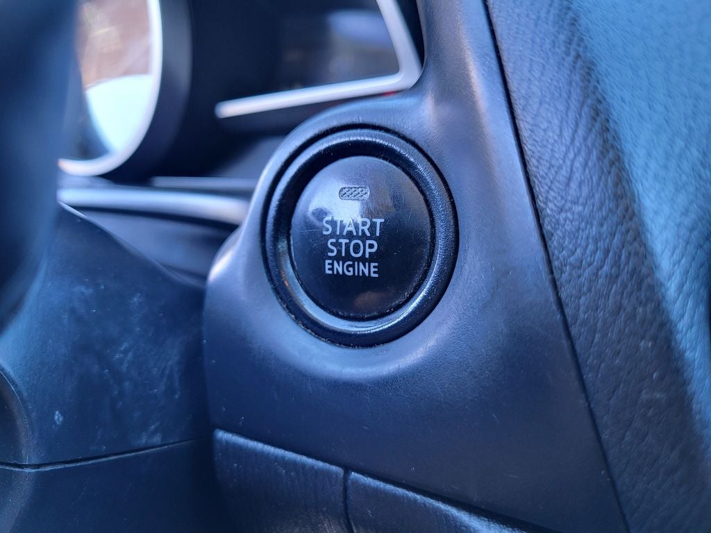 2014 Mazda Mazda3 i Touring w/SKYACTIV-G