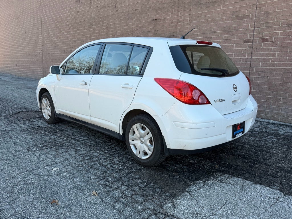 2011 Nissan Versa 1.8 S