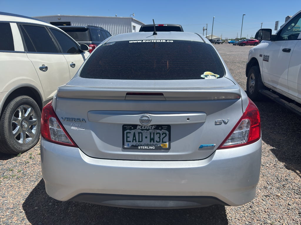 2016 Nissan Versa SV
