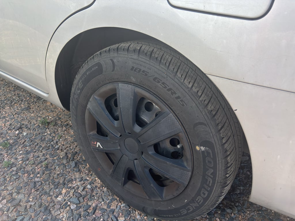 2016 Nissan Versa SV