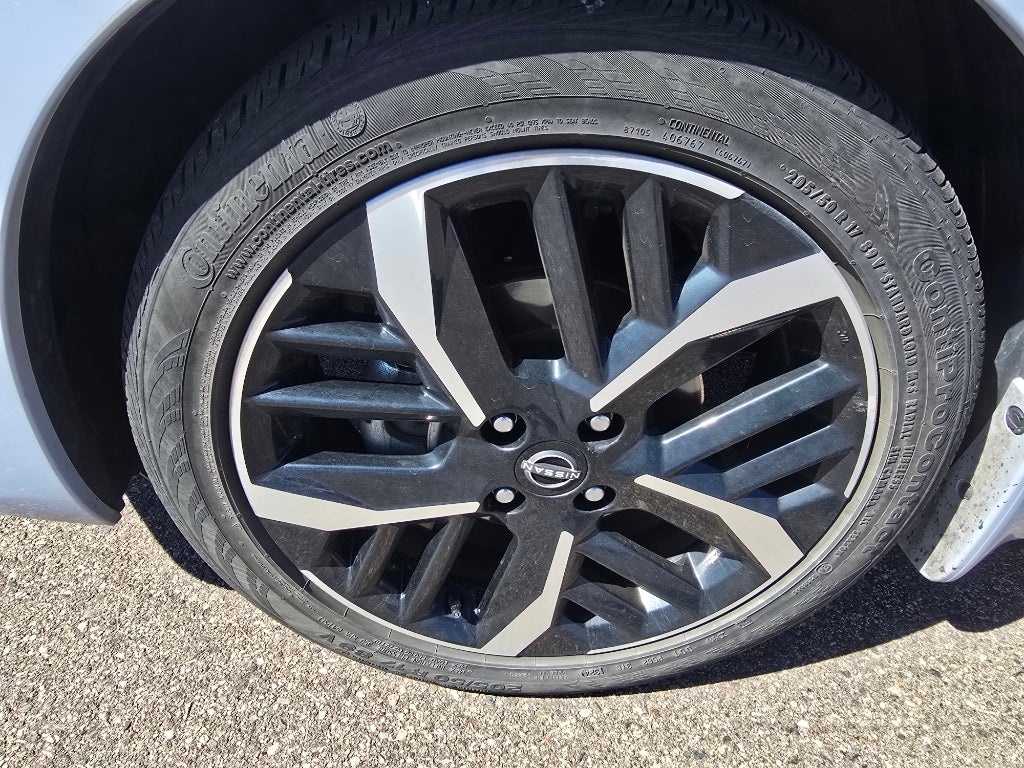 2024 Nissan Versa SR