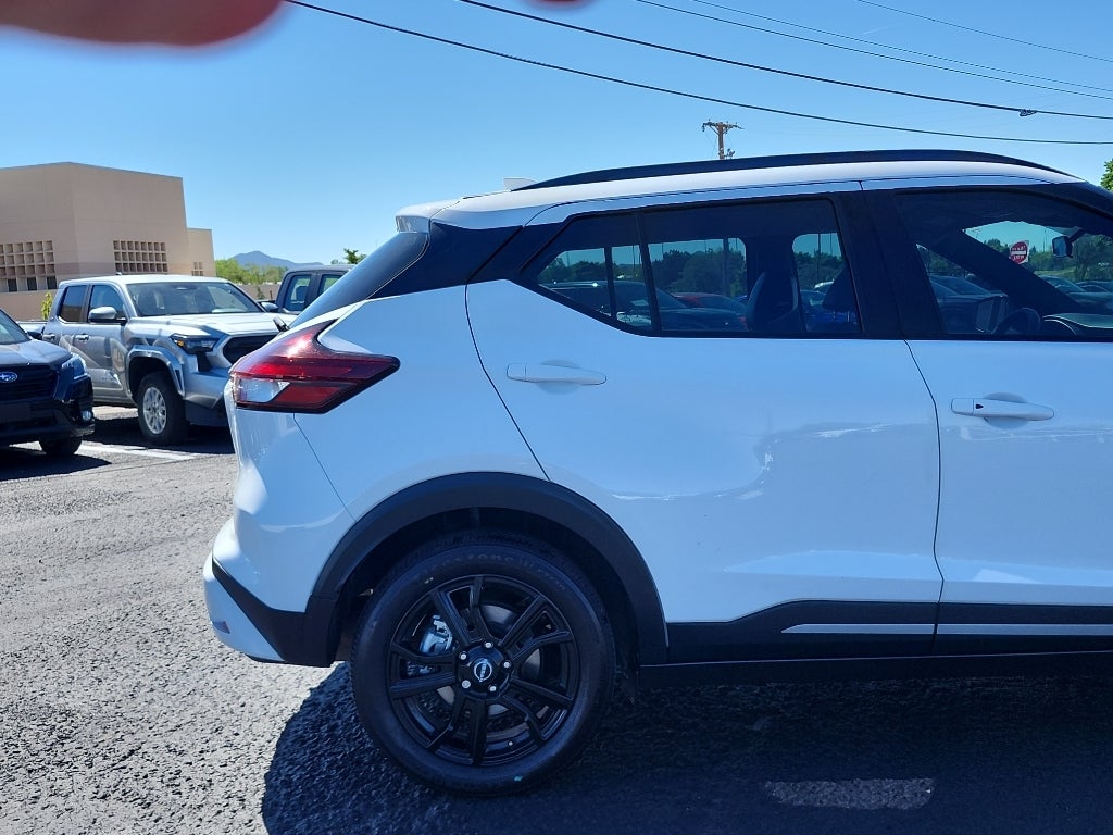 2024 Nissan Kicks SR