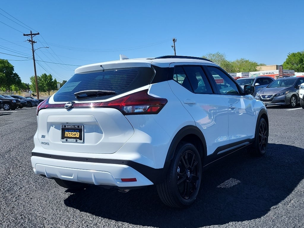2024 Nissan Kicks SR