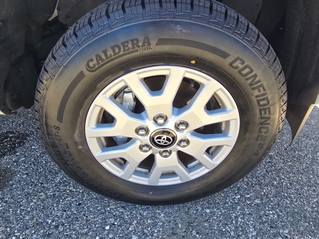 2025 Toyota Tacoma SR5