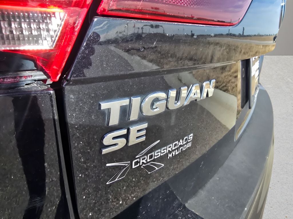 2021 Volkswagen Tiguan SE R-Line Black