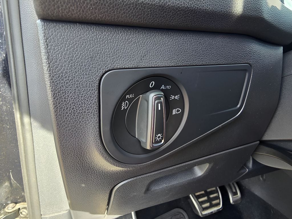 2021 Volkswagen Tiguan SE R-Line Black