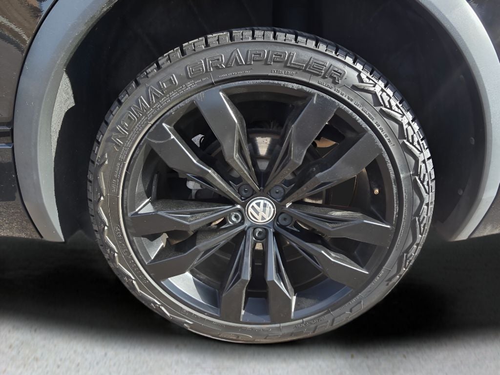 2021 Volkswagen Tiguan SE R-Line Black