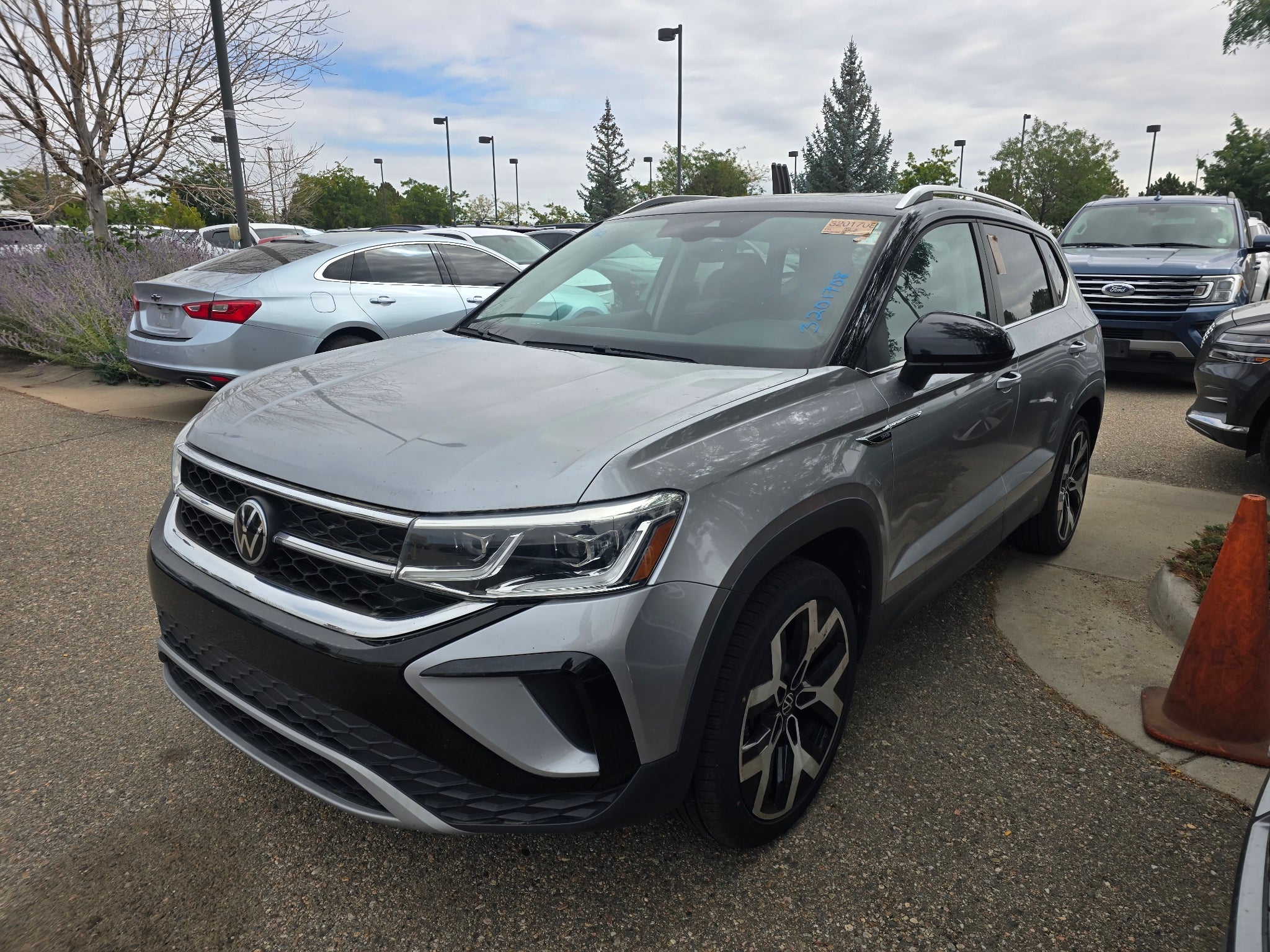 2023 Volkswagen Taos SEL