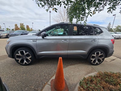2023 Volkswagen Taos SEL